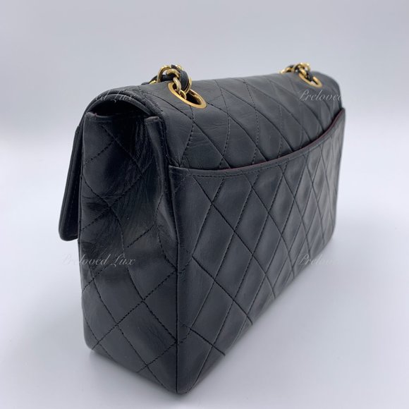 Authentic CHANEL Lambskin Double Chain Small Vintage Flap Black / Gold Hardware - Picture 6 of 17